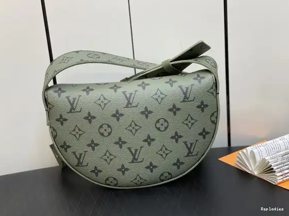 Cheap LOUIS Moon VUITTON Crossbody 0613